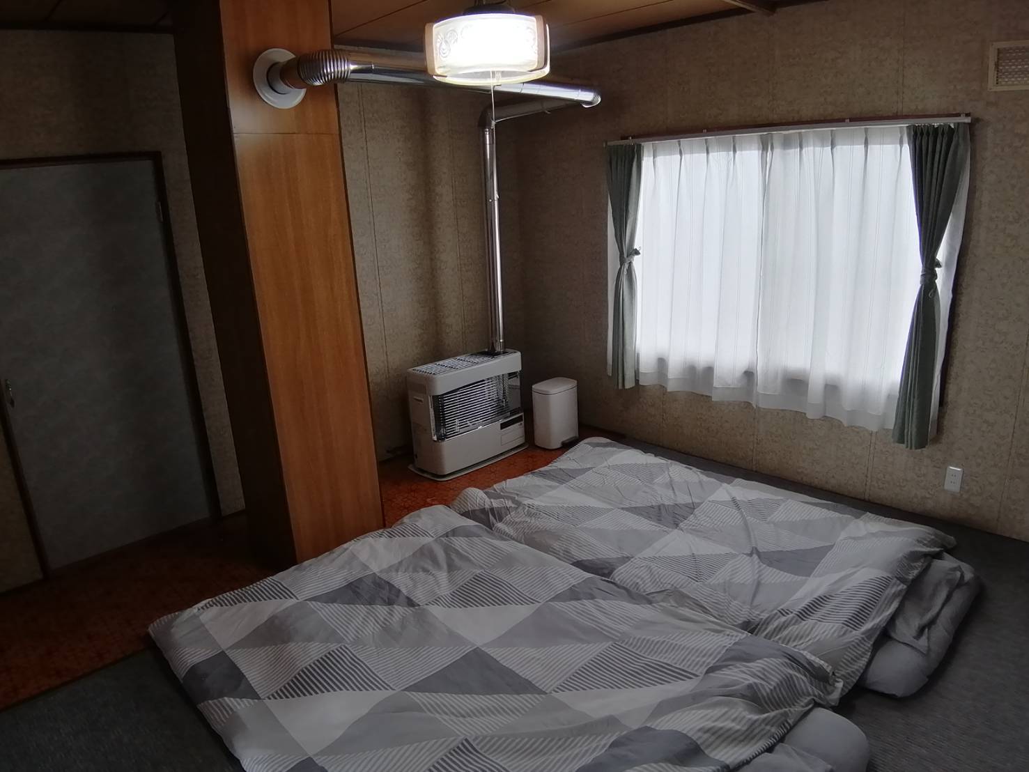 Room1